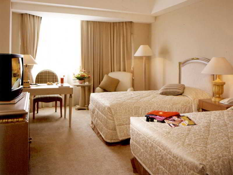 Hotel Gran Puri Manado Buitenkant foto